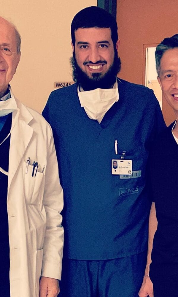 استشاري عيون بالرياض